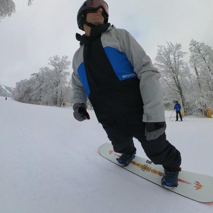 Toeside turn on Jones Tweaker