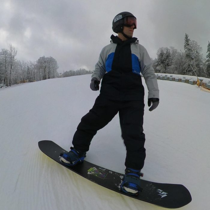 heelside carve on ice mountain twin