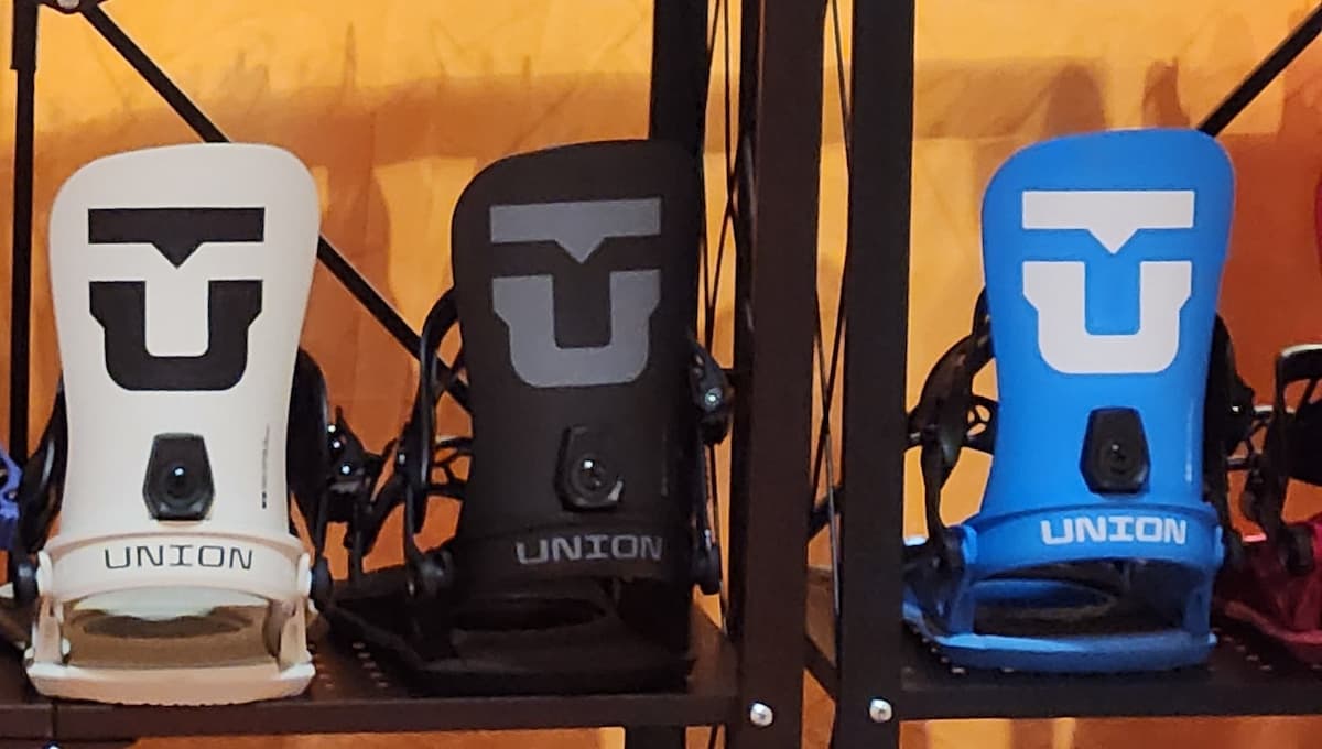 The 2025 Union Strata Snowboard Bindings