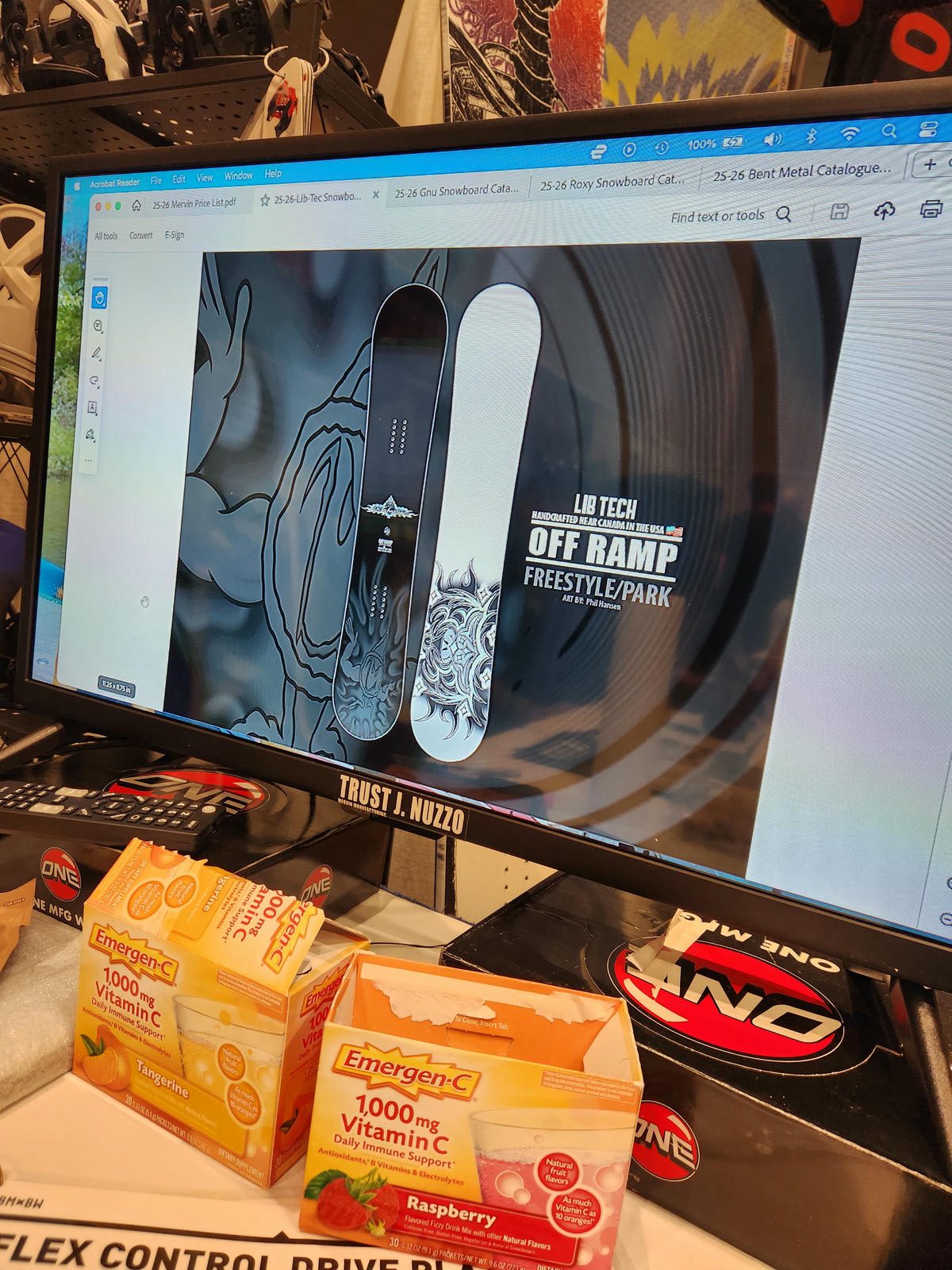 Peak at the Lib Tech Off Ramp (they didn't have it with them)