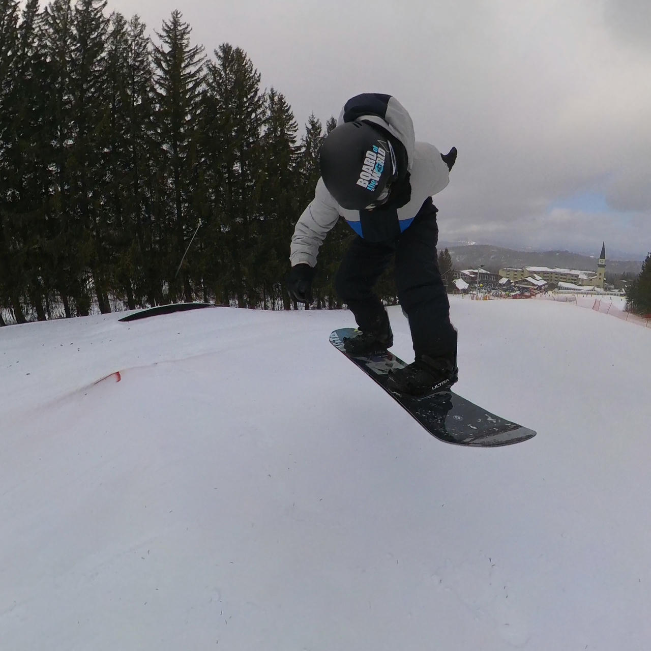 Steve doing a backside 180 on 2026 Capita DOA