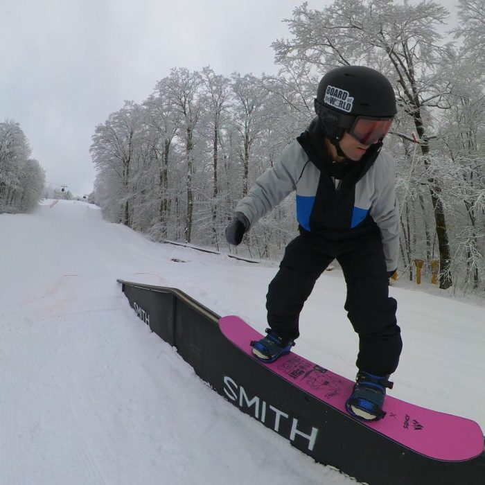 Jones Rally Cat Review: Is It Too Playful to Rip the Whole Resort? 19 5050 With Jones Rally Cat