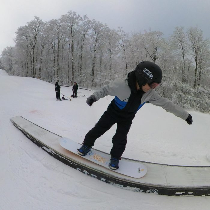 Nose pressing the GNU Head Space