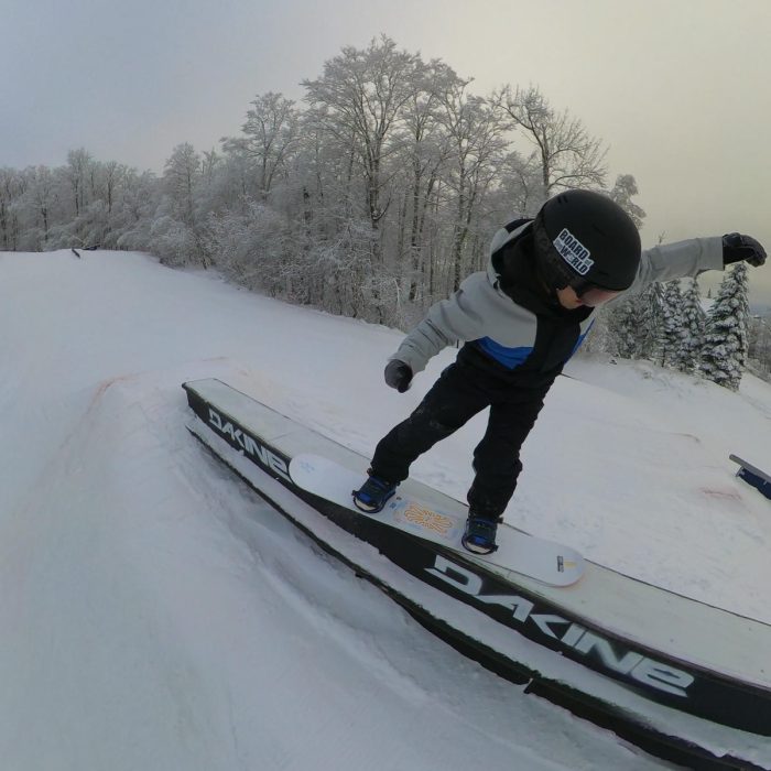 nosepress two on gnu head space