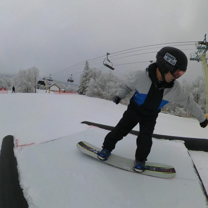 Salomon Huck Knife 2025 Review: How Does it Compare to Similar Boards? 34 Nose pressing a box