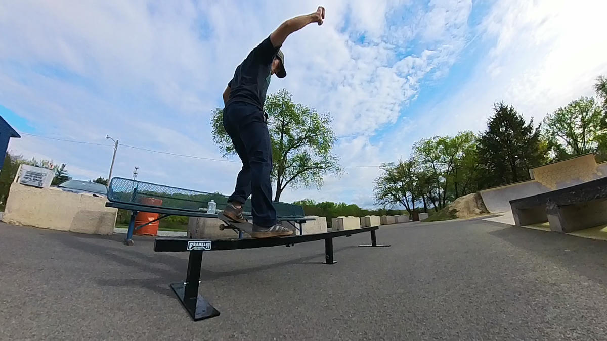 Tailslide on Franklin St Rail