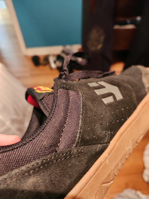 switch foot of the Etnies Marana Michelin