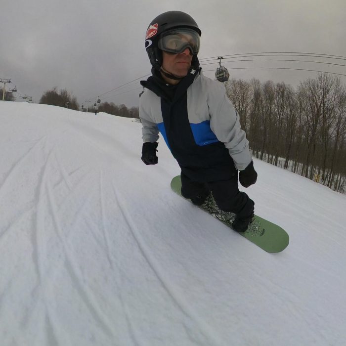 Toe side carve the Capita Dark Horse