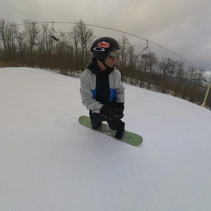 Carving with the Capita Dark Horse