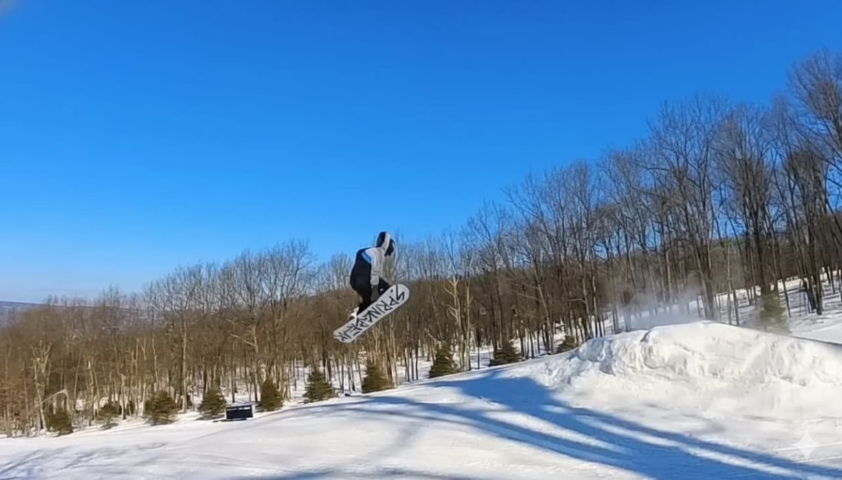 Jumping with Capita SB resort twin
