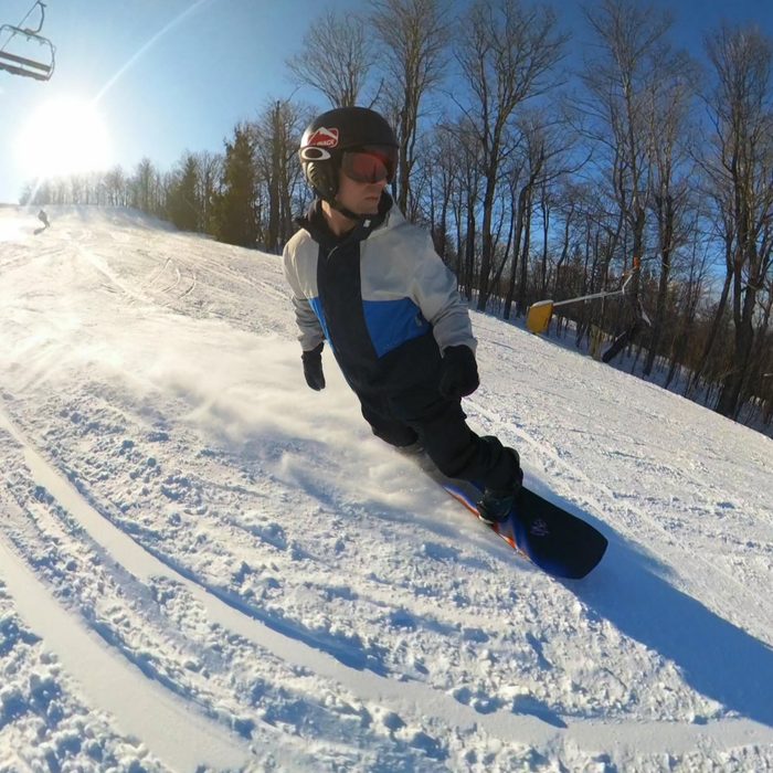 Toe Side carve with the Jones Howler Men's board