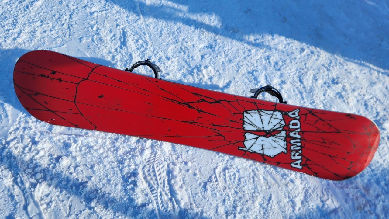 Armada Beatnik Resting on snow