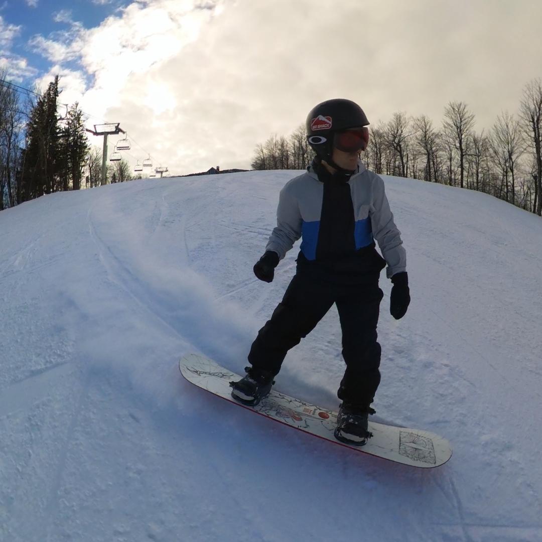 Heel side carve on the Armada Beatnik in icy conditions as the mountain was closing