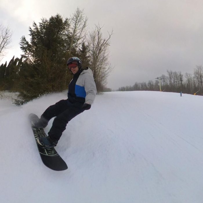 Slashing a powder stash on the Rome Boneless after six inches of fresh snow at Stratton